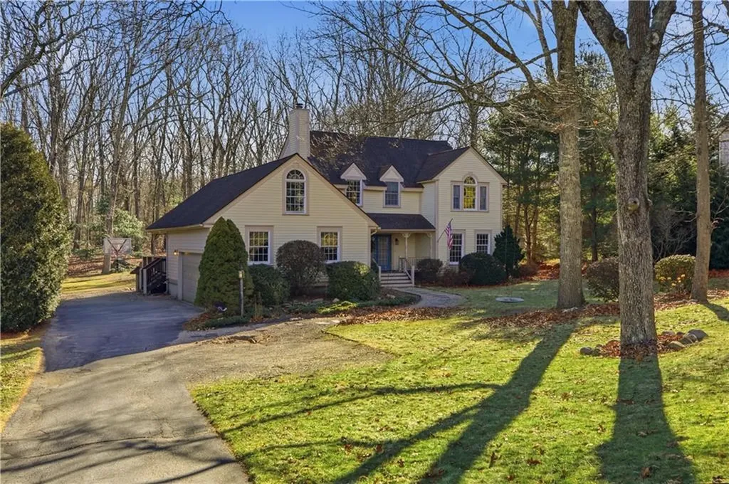 141 Laurel Ridge Lane North Kingstown RI 02852