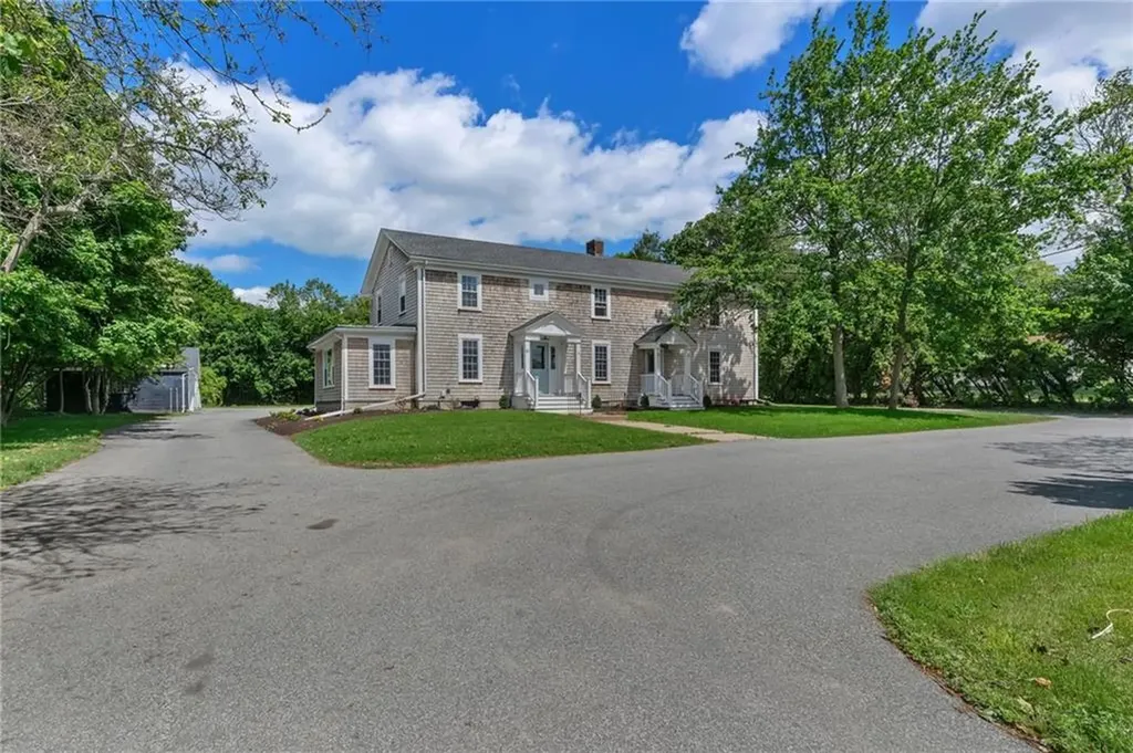 81 Bristol Ferry Road Portsmouth RI 02871