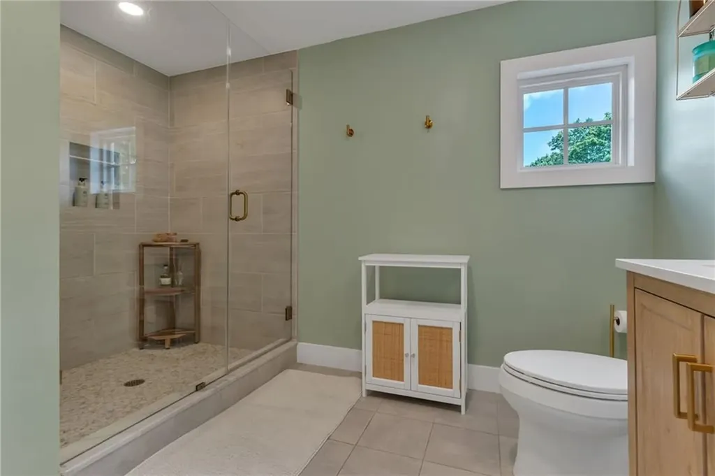 81 Bristol Ferry Road Portsmouth RI 02871