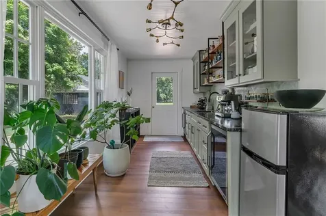 81 Bristol Ferry Road Portsmouth RI 02871