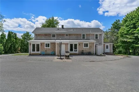 81 Bristol Ferry Road Portsmouth RI 02871