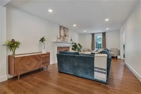 81 Bristol Ferry Road Portsmouth RI 02871