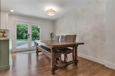 81 Bristol Ferry Road Portsmouth RI 02871