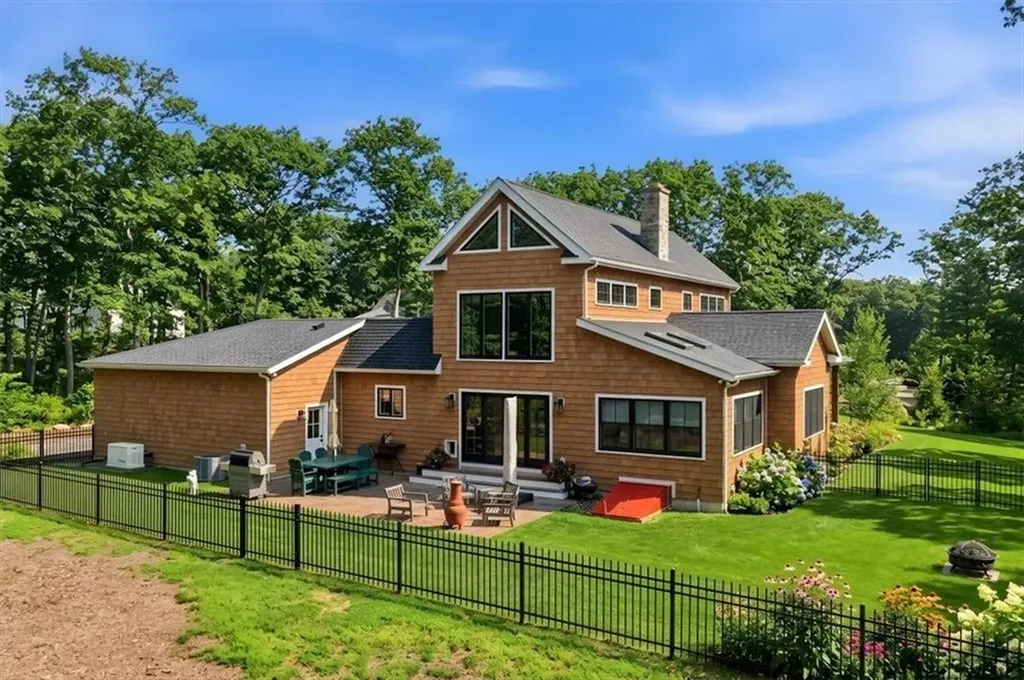 18 Fallon Trail Westerly RI 02891