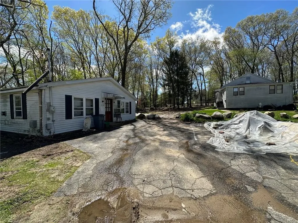 8 Buona Vista Avenue Johnston RI 02919