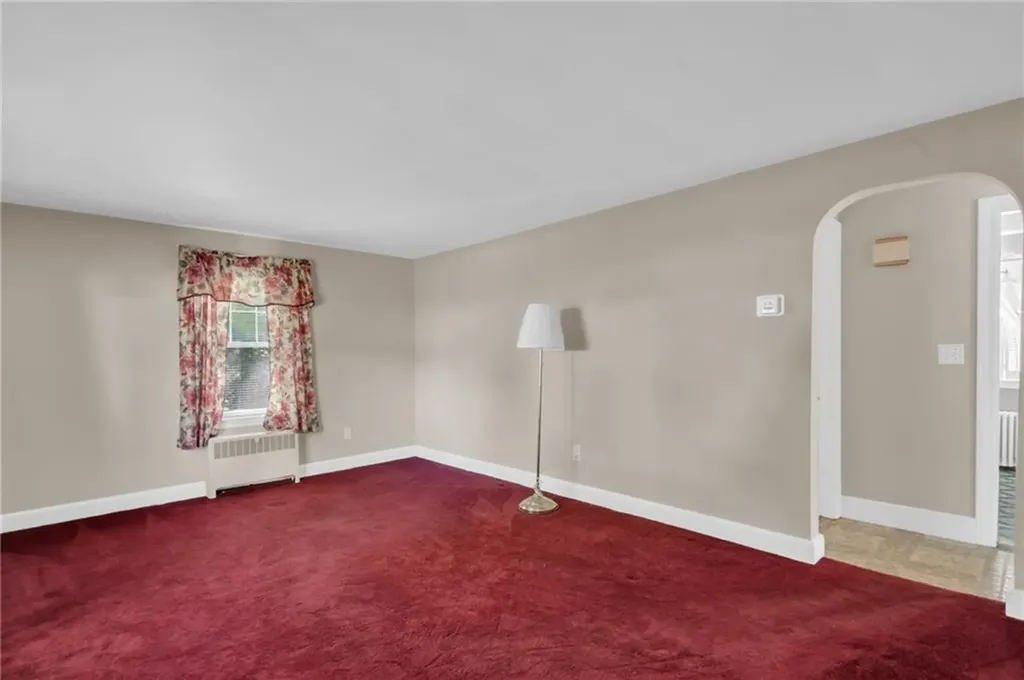 216 Riverside Avenue Warwick RI 02889