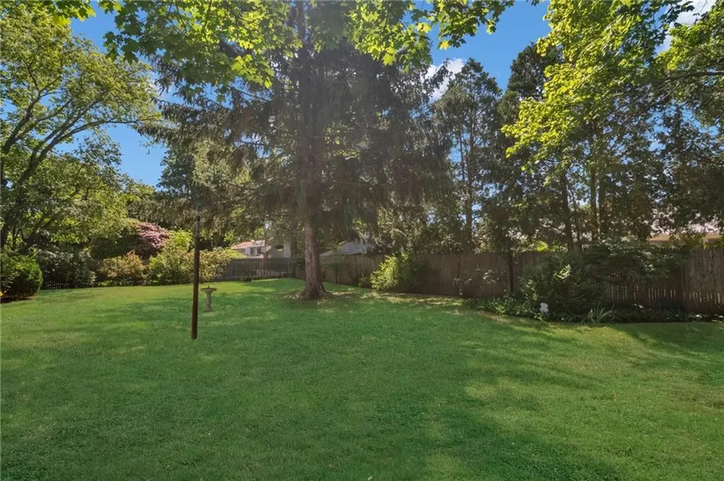 216 Riverside Avenue Warwick RI 02889