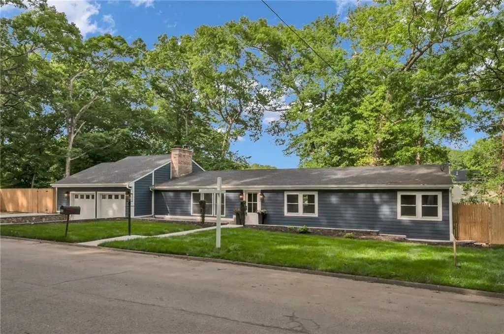 115 Hill Top Drive Johnston RI 02919