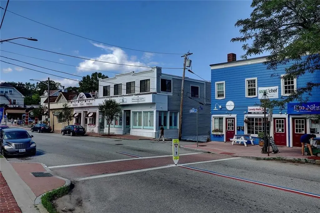 31 Commercial Street Cranston RI 02905