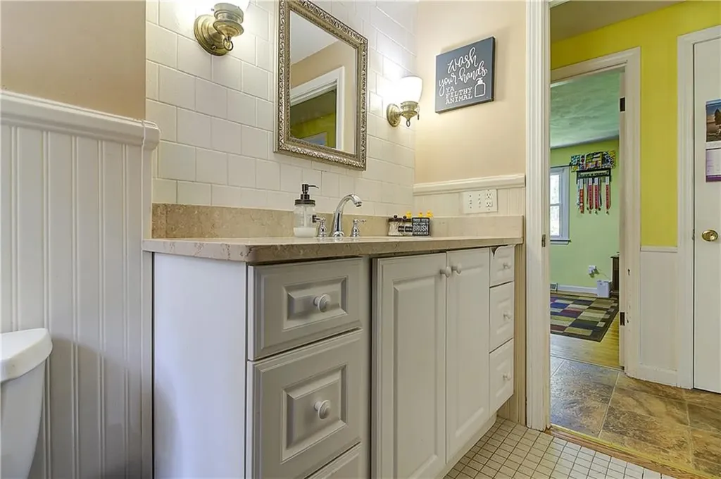 55 Marshall Avenue Warwick RI 02886