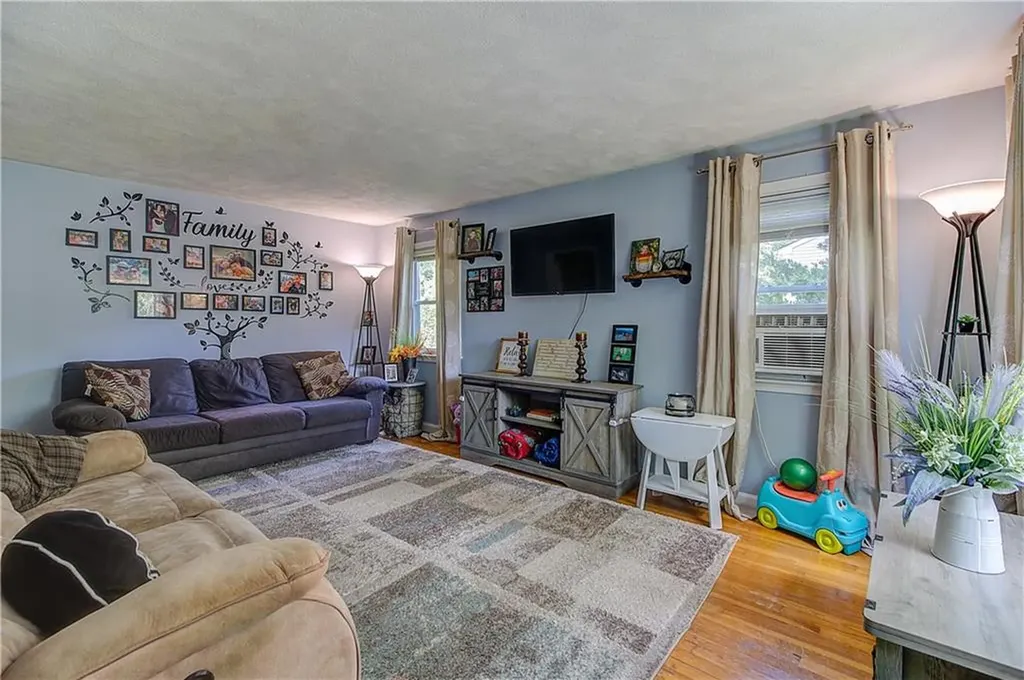 55 Marshall Avenue Warwick RI 02886