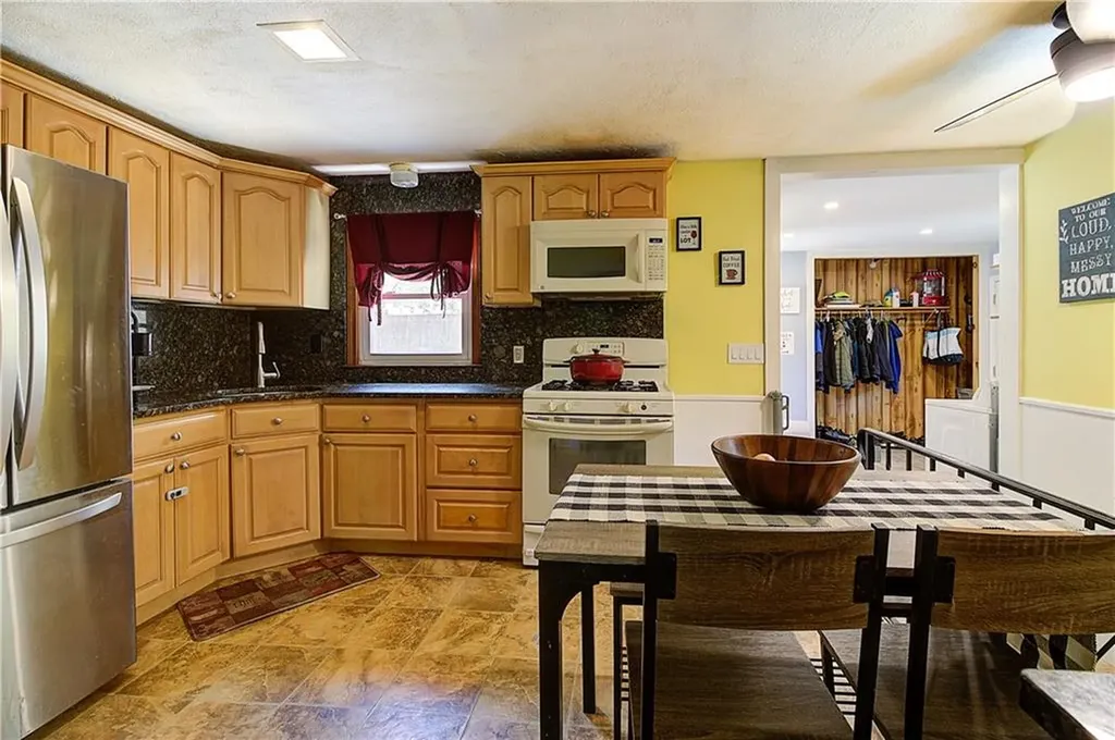 55 Marshall Avenue Warwick RI 02886