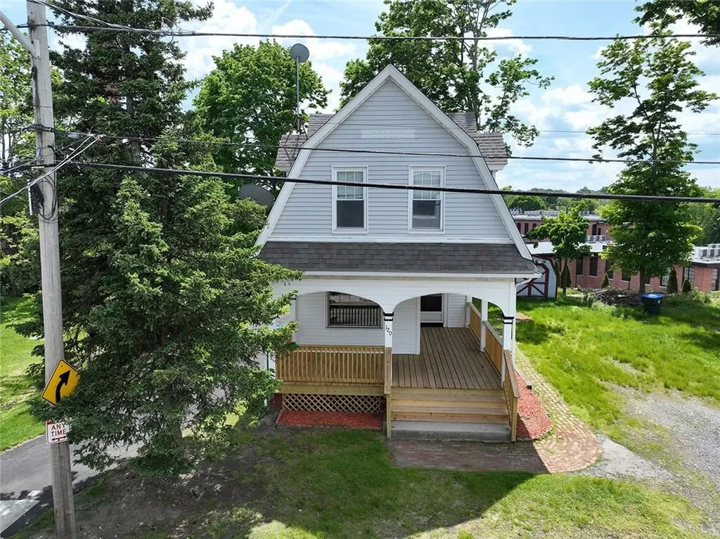 120 Woodward Road Providence RI 02904