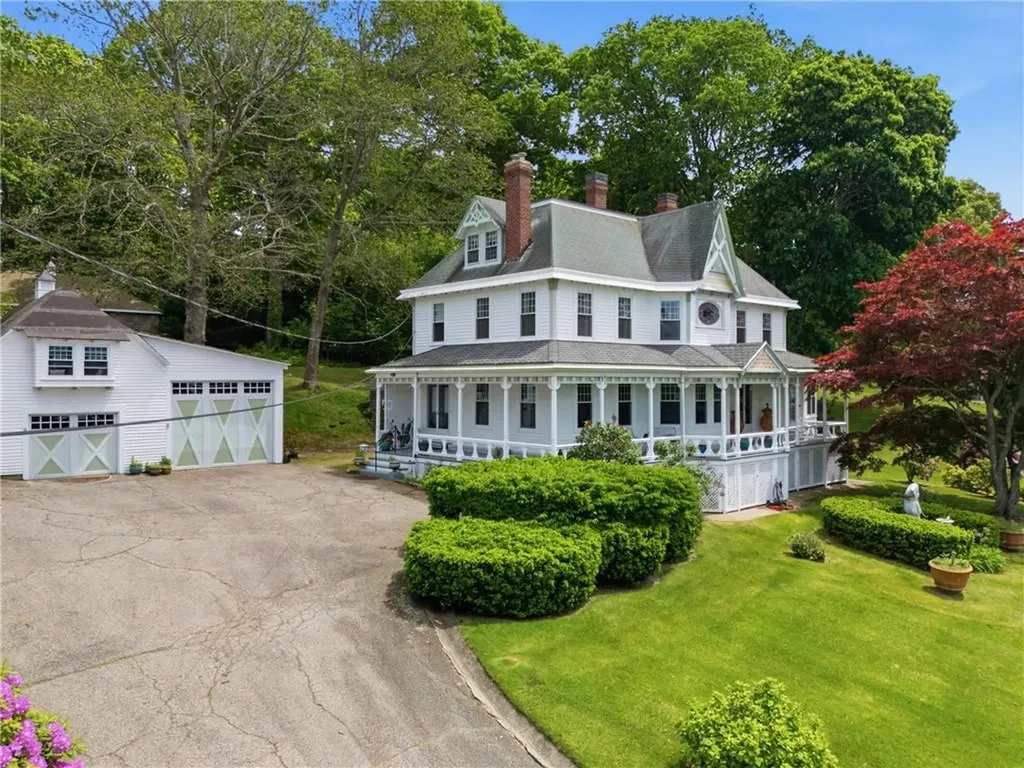 1660 Main Road Tiverton RI 02878