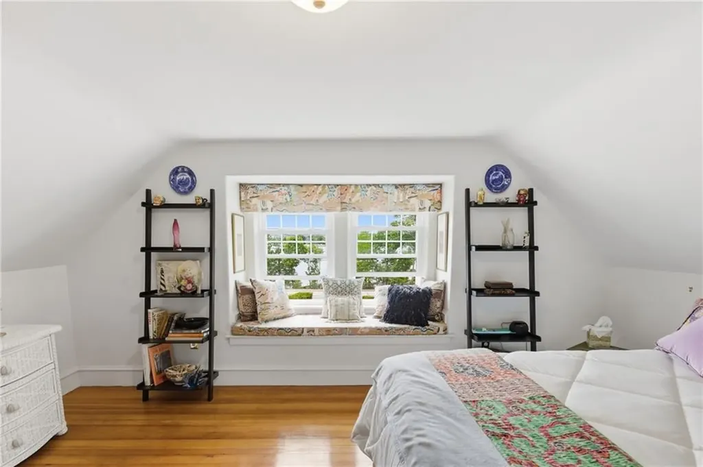 1660 Main Road Tiverton RI 02878