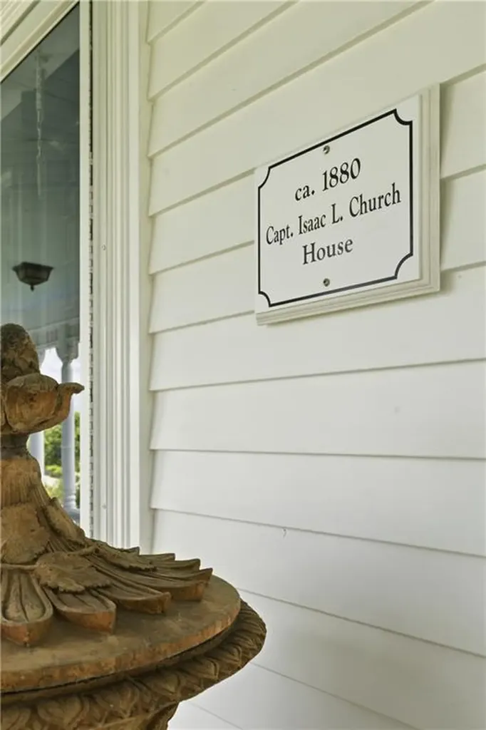 1660 Main Road Tiverton RI 02878