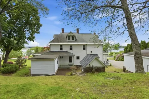 1660 Main Road Tiverton RI 02878