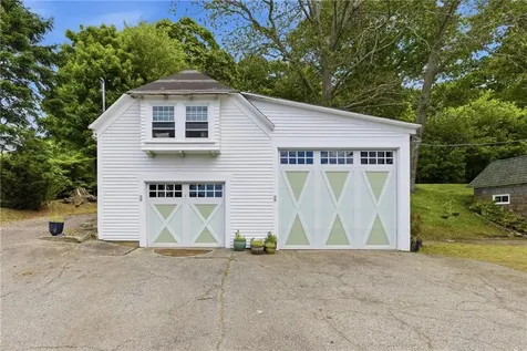 1660 Main Road Tiverton RI 02878