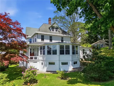 1660 Main Road Tiverton RI 02878