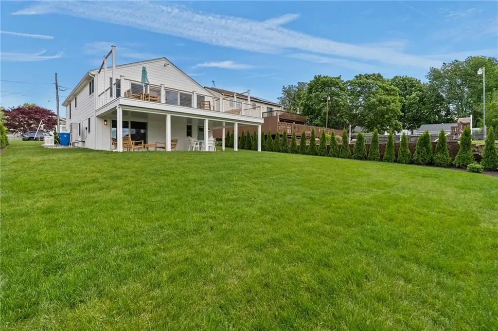 76 Warren Avenue Middletown RI 02842
