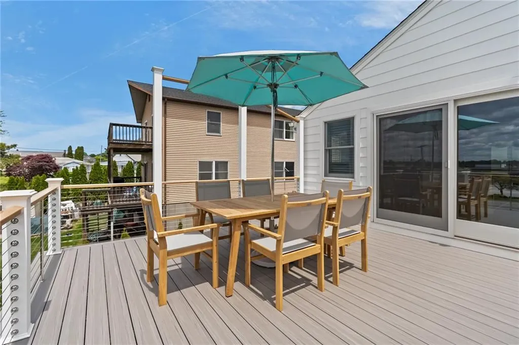 76 Warren Avenue Middletown RI 02842