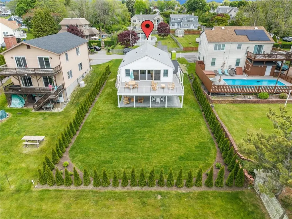 76 Warren Avenue Middletown RI 02842