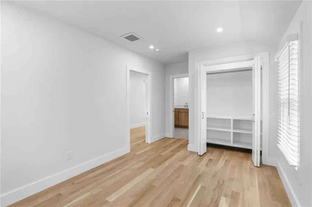 76 Warren Avenue Middletown RI 02842