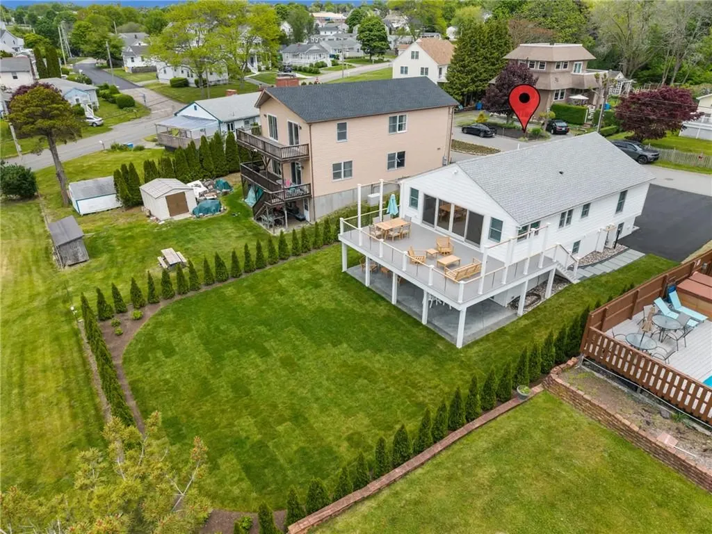 76 Warren Avenue Middletown RI 02842