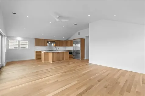 76 Warren Avenue Middletown RI 02842
