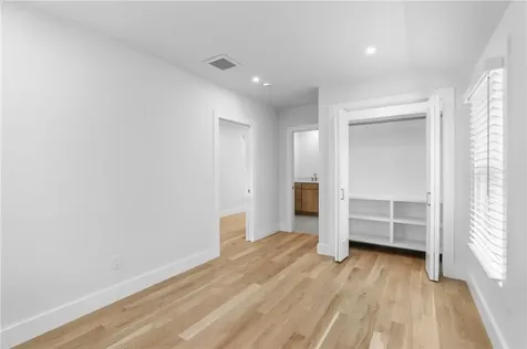 76 Warren Avenue Middletown RI 02842