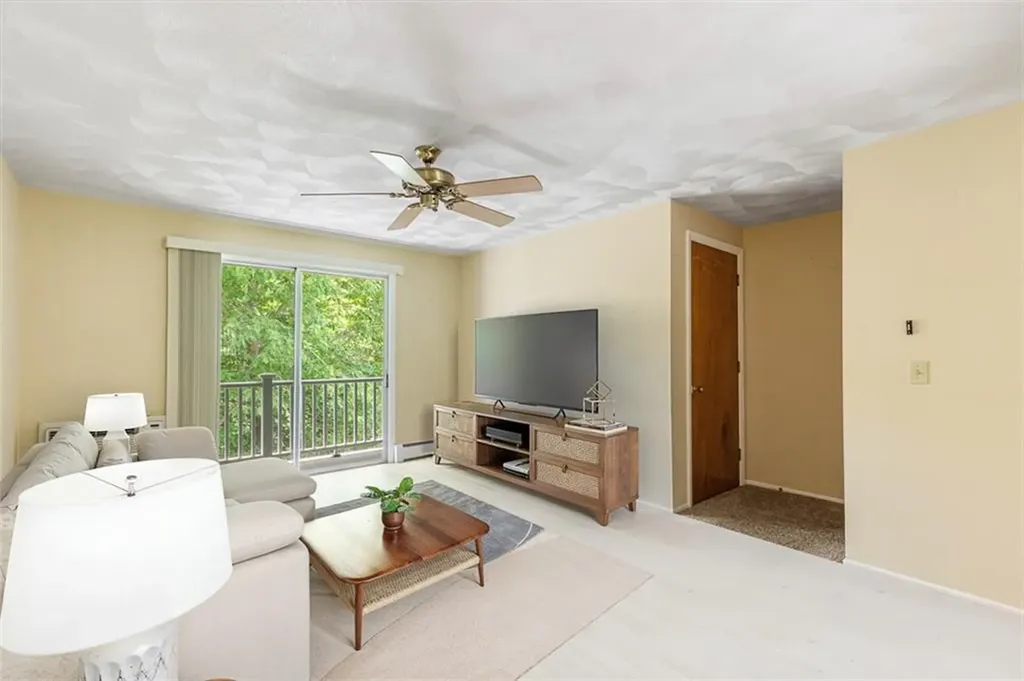 494 Putnam Pike Smithfield RI 02828
