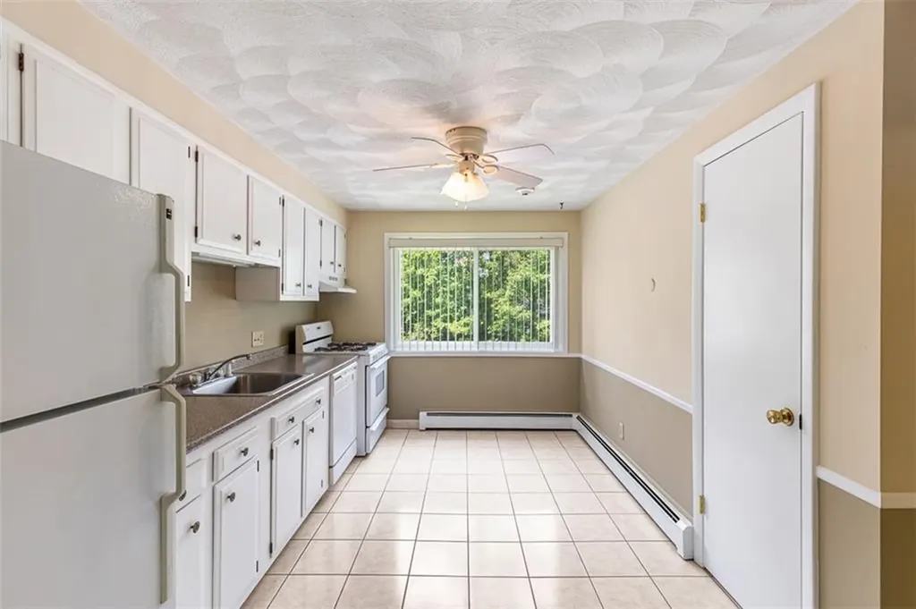 494 Putnam Pike Smithfield RI 02828