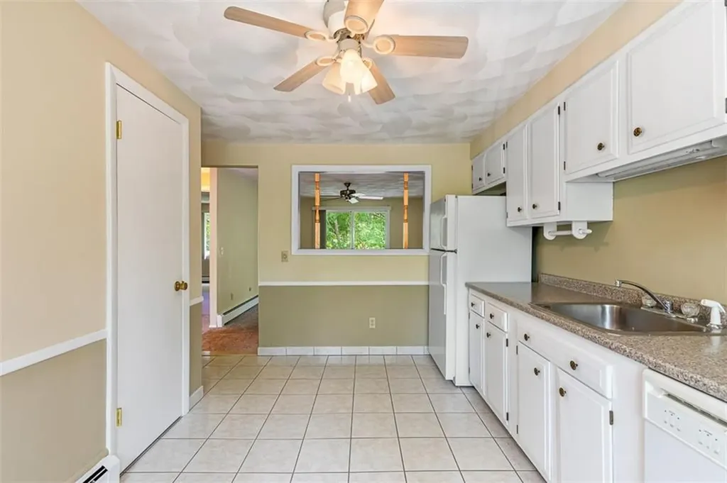 494 Putnam Pike Smithfield RI 02828