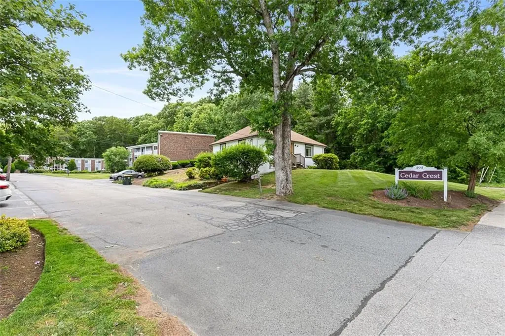 494 Putnam Pike Smithfield RI 02828