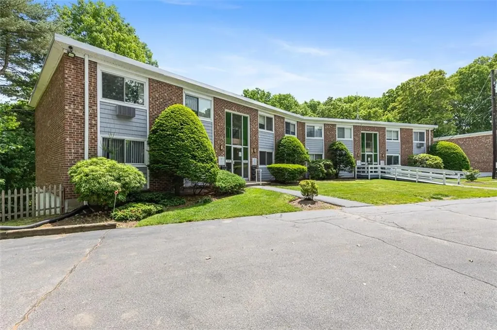 494 Putnam Pike Smithfield RI 02828