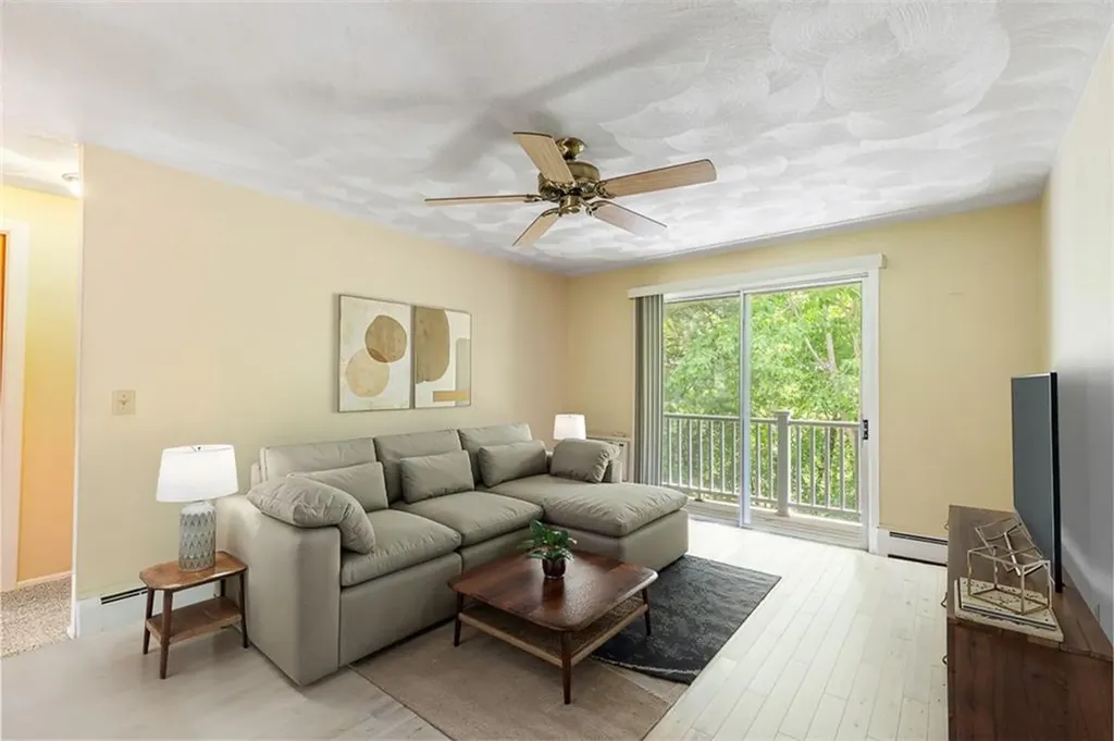 494 Putnam Pike Smithfield RI 02828