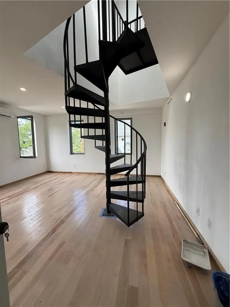536 Smith Street Providence RI 02908
