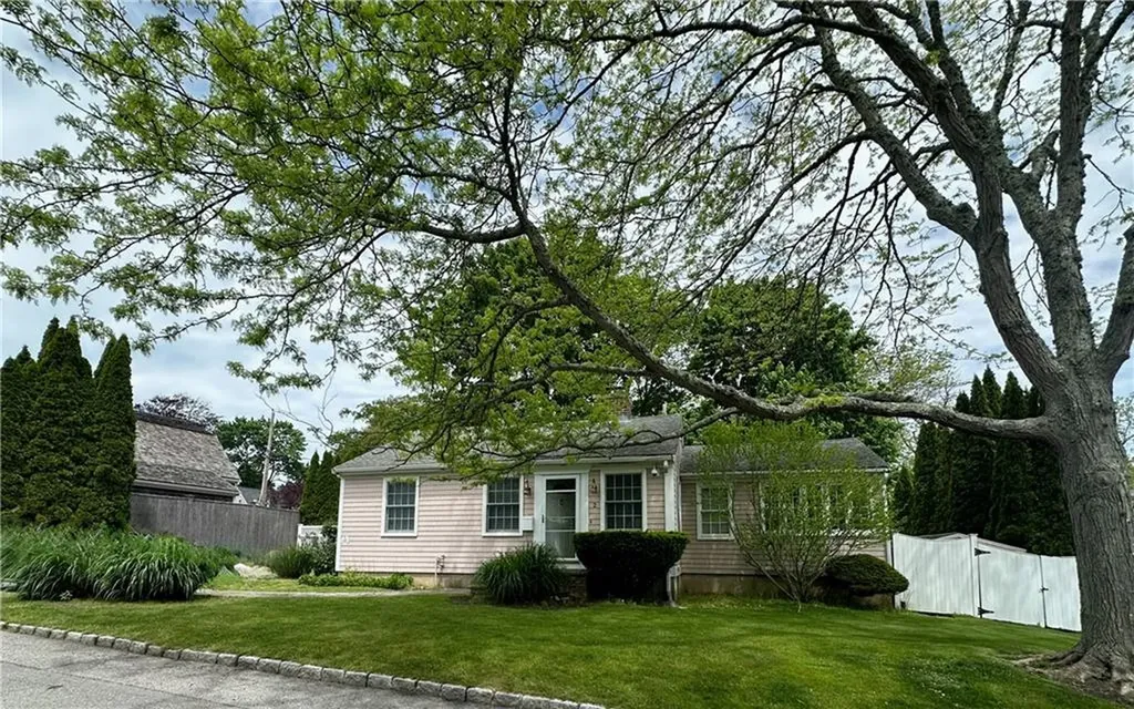 2 Cliff Terrace Newport RI 02840