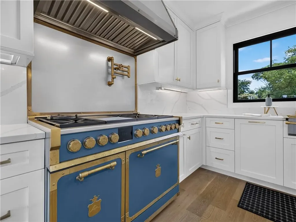 34 Lanphere Road Westerly RI 02891
