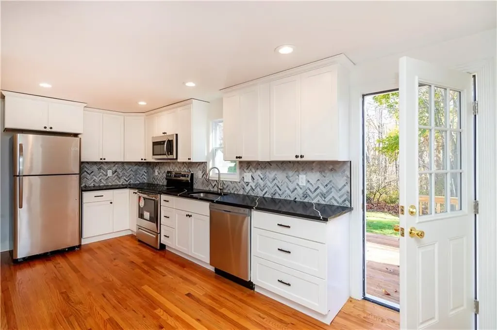843 Victory Highway Burrillville RI 02839