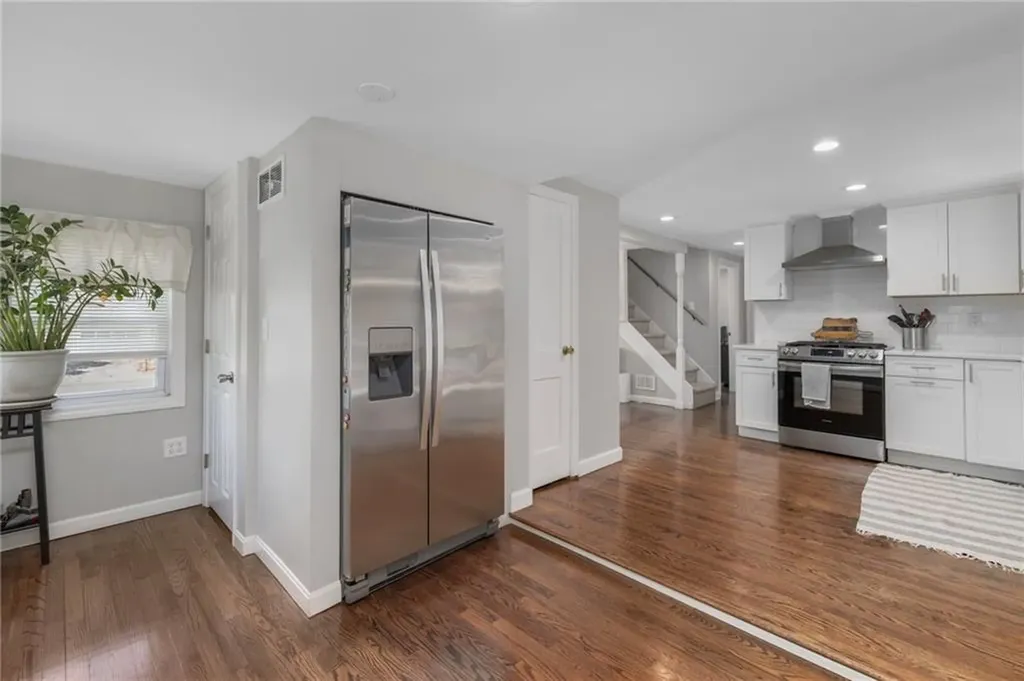 143 Endicott Drive Warwick RI 02886