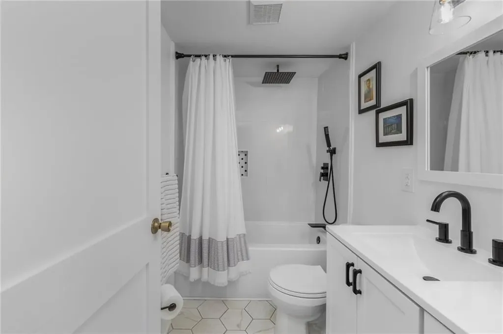 143 Endicott Drive Warwick RI 02886