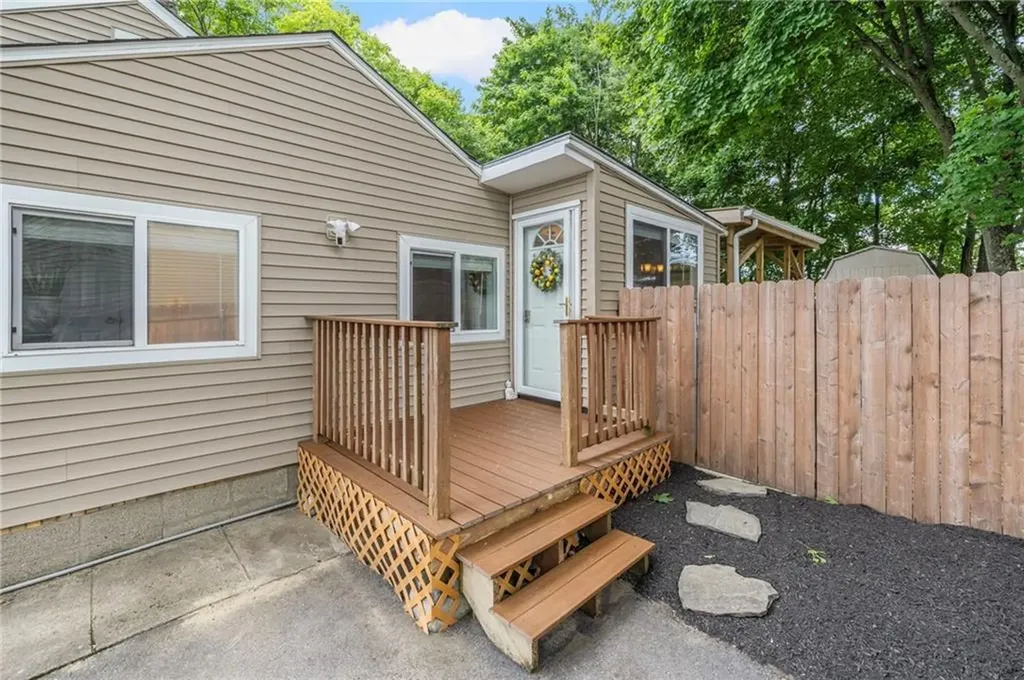 143 Endicott Drive Warwick RI 02886