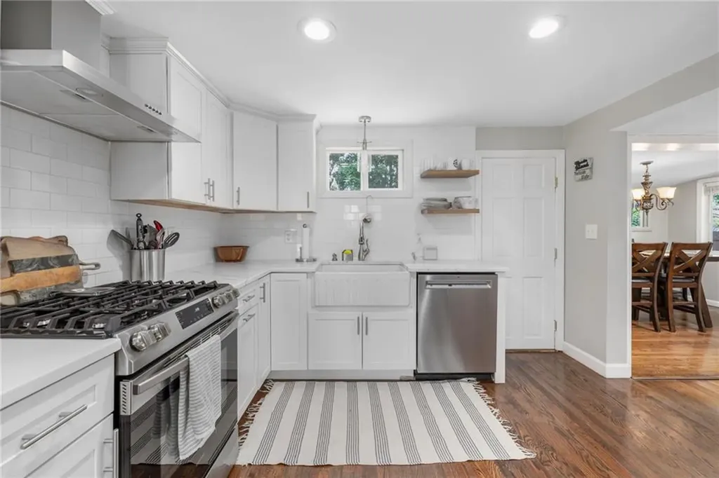 143 Endicott Drive Warwick RI 02886