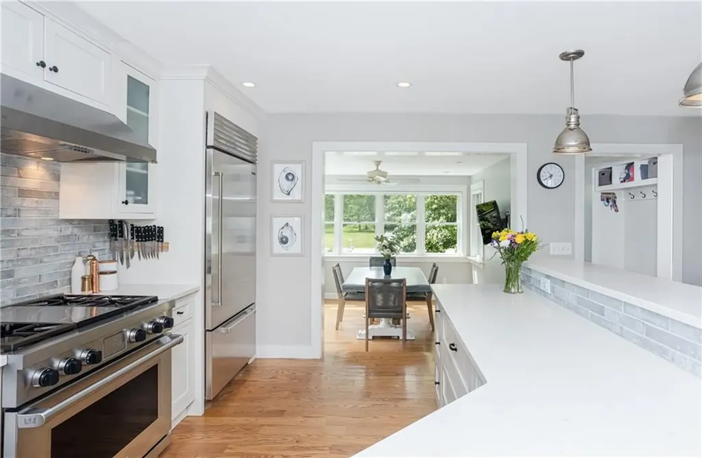 74 Therien Road Portsmouth RI 02871