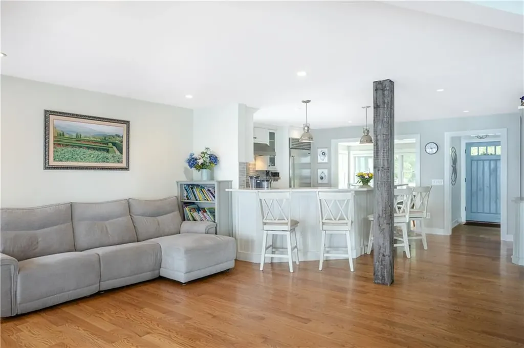 74 Therien Road Portsmouth RI 02871