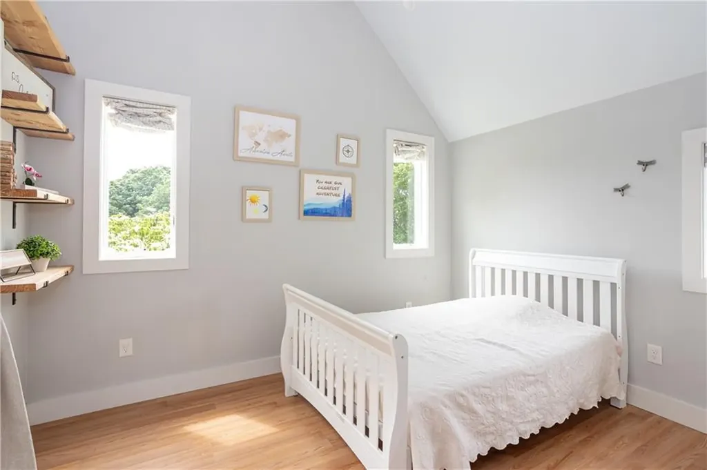 74 Therien Road Portsmouth RI 02871