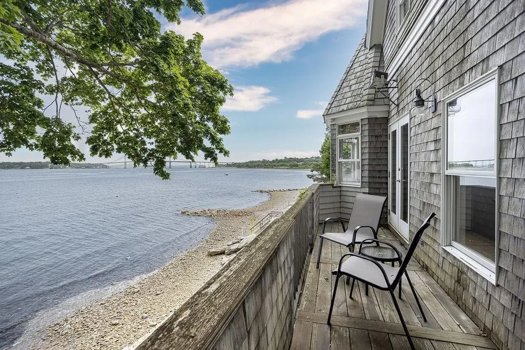 74 Therien Road Portsmouth RI 02871