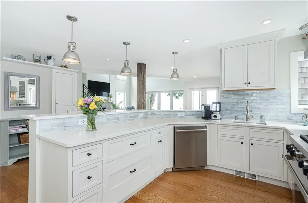 74 Therien Road Portsmouth RI 02871