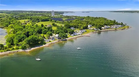 74 Therien Road Portsmouth RI 02871